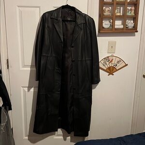 Elegant Dark Brown Leather Trenchcoat by Winit